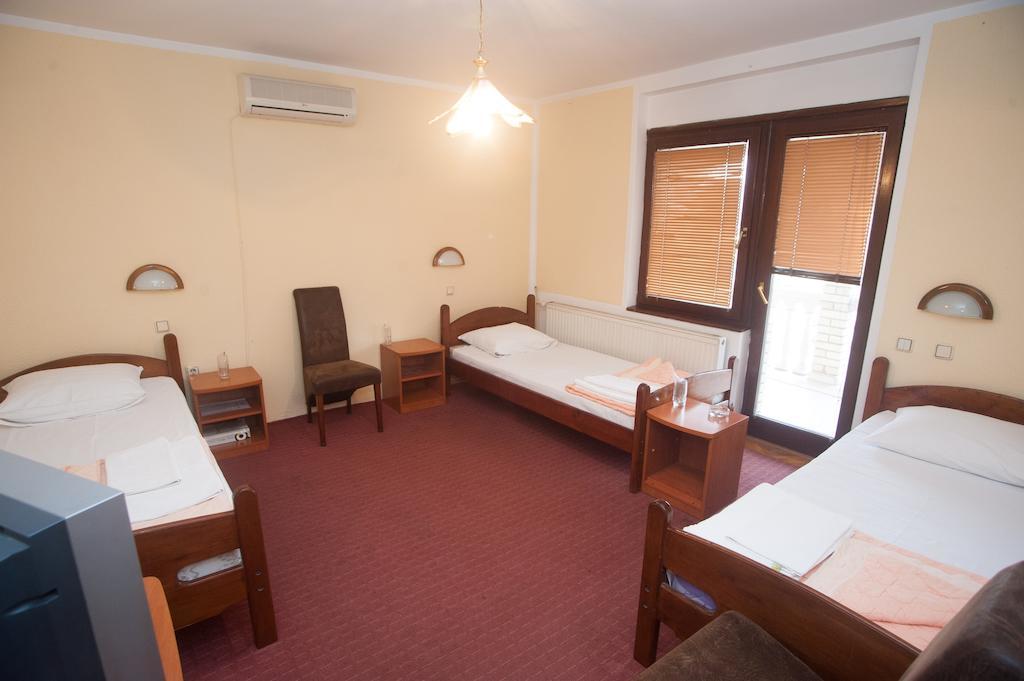 Hotel Extra Lion Md Ni Kamer foto