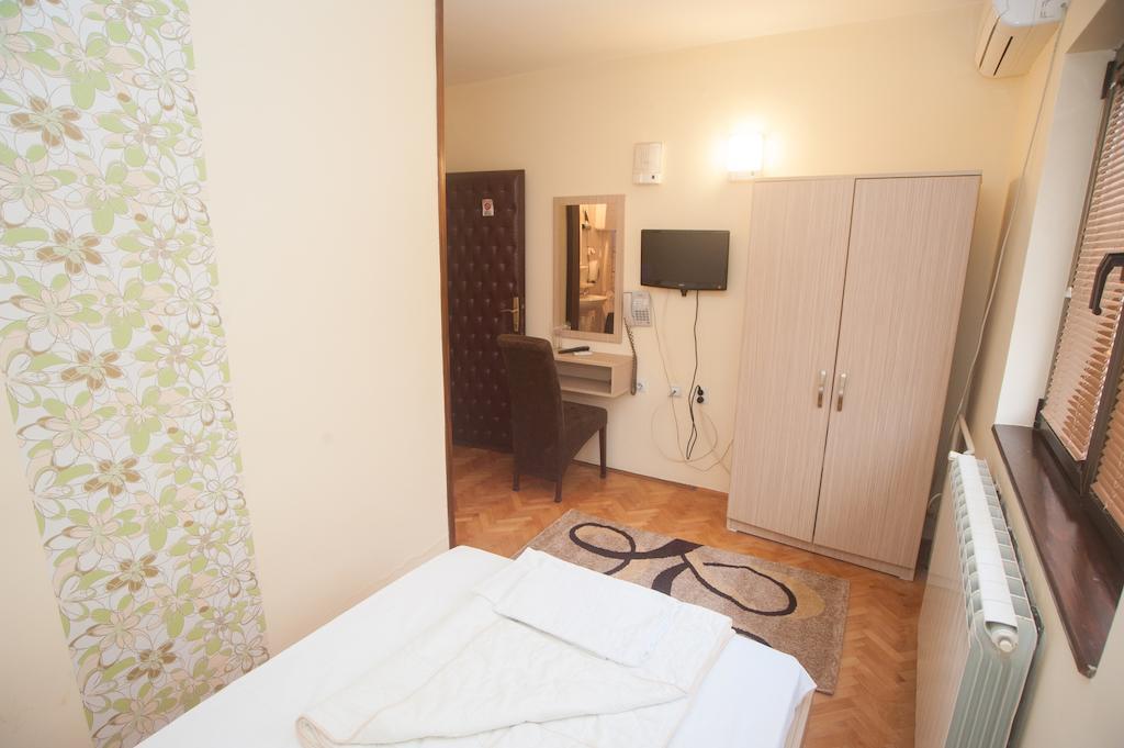 Hotel Extra Lion Md Ni Kamer foto