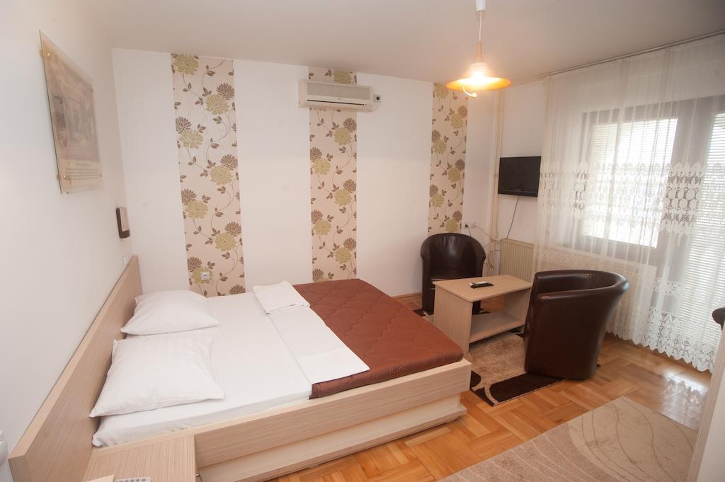 Hotel Extra Lion Md Ni Kamer foto